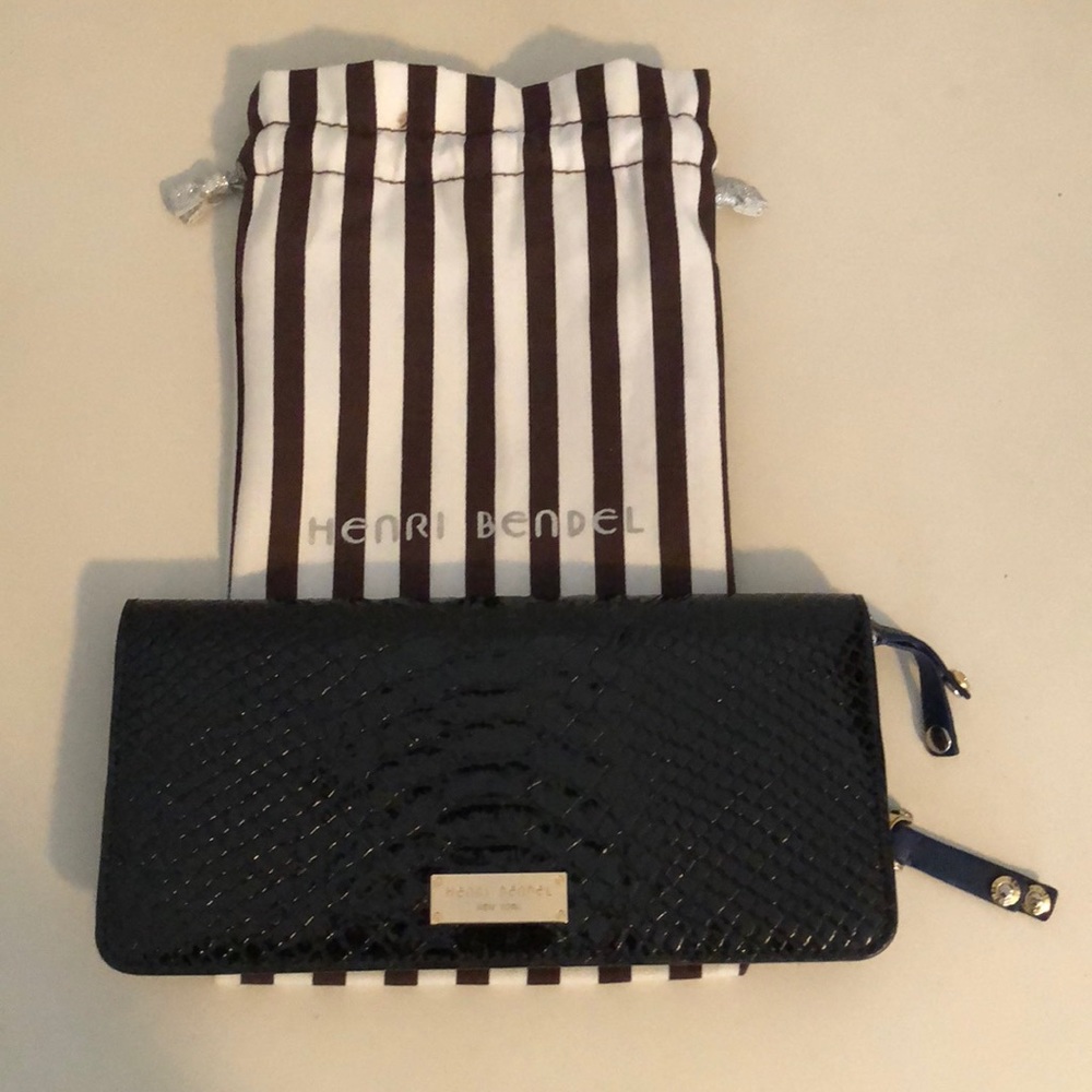 Henri Bendel Wallet